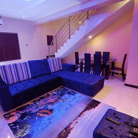 ดับเบิลเอ็ม เอ็กซ์ควิซิต สวีท แอนด์ เลาจน์ Hotel Ogombo ภายนอก รูปภาพ