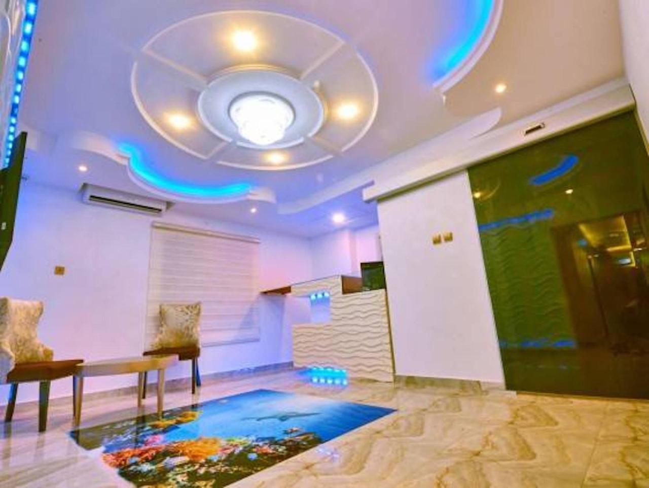 ดับเบิลเอ็ม เอ็กซ์ควิซิต สวีท แอนด์ เลาจน์ Hotel Ogombo ภายนอก รูปภาพ