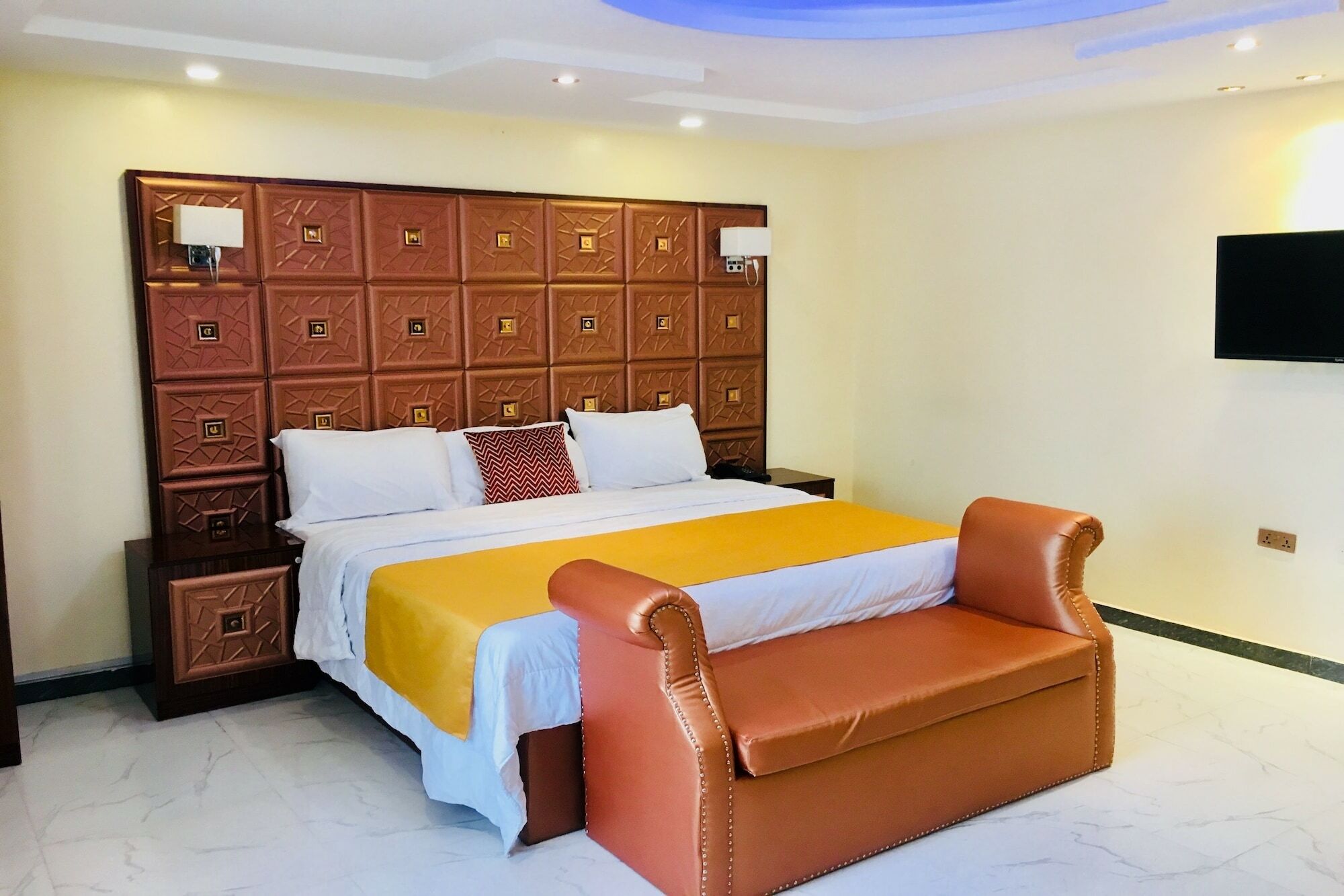 ดับเบิลเอ็ม เอ็กซ์ควิซิต สวีท แอนด์ เลาจน์ Hotel Ogombo ภายนอก รูปภาพ